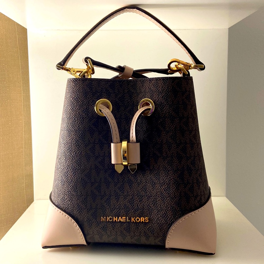 Michael Kors discontinued bucket bag!